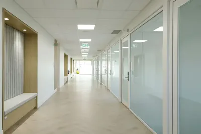 moodwall P4 glass wall system