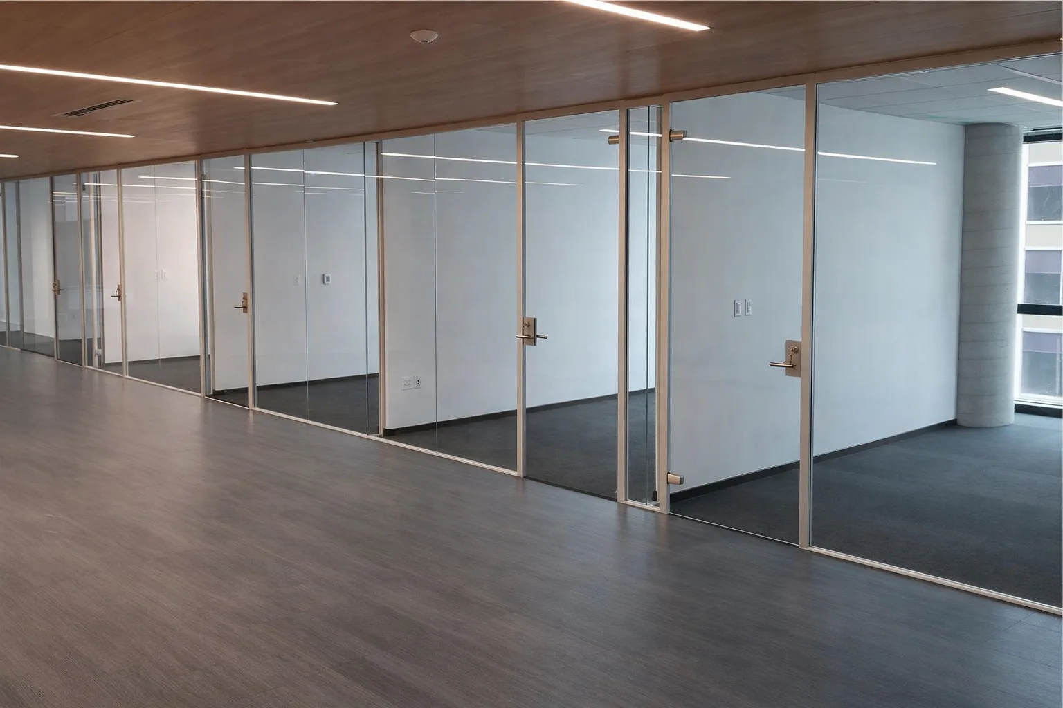 moodwall P1 glass wall system